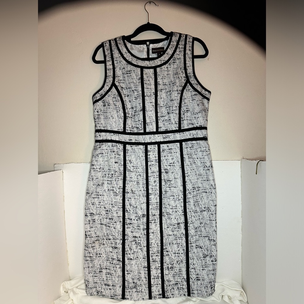 Dana Buckman woman dress size 14 black gray white color See pictures